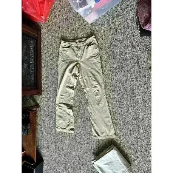 Lot Of 3 Women’s Khaki Pants Size 12 - Picture 13 of 15